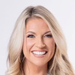 Kristen Schroder - Age, Bio, Family | Famous Birthdays