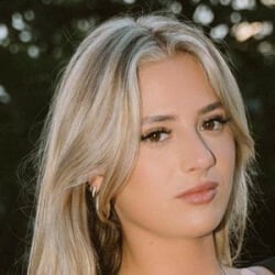 Michelle Scott (TikTok Star) - Age, Bio, Family | Famous Birthdays