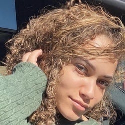 Tanya Scott - Age, Bio, Family | Famous Birthdays