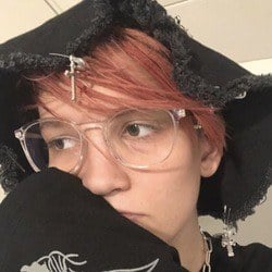Talia Taylor - Age, Bio, Family | Famous Birthdays