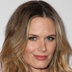 Lauren Shaw - Age, Bio, Family | Famous Birthdays
