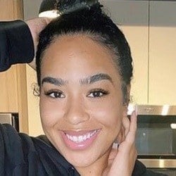 B. Simone - Age, Bio, Family | Famous Birthdays