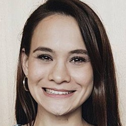 Aishah Sofey - Age, Bio, Family Famous Birthdays