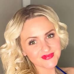 Ang Slater - Age, Bio, Family | Famous Birthdays