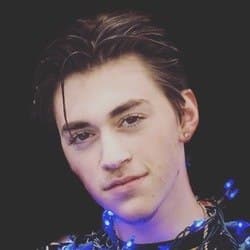 Famous Dustins | Famous Birthdays