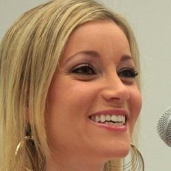 Jeana Smith - Age, Bio, Family | Famous Birthdays