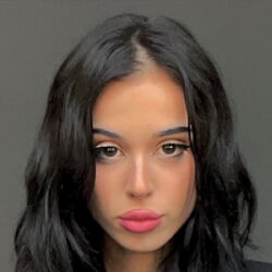 Jana Craig - Age, Bio, Family | Famous Birthdays