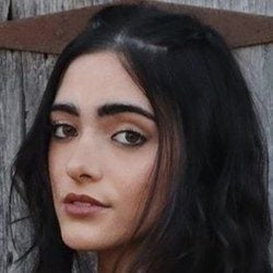 Ansley Spinks - Age, Bio, Family | Famous Birthdays