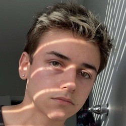 Max BlackWell - Age, Bio, Family | Famous Birthdays