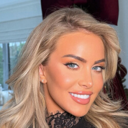 Ashley Stobart - Age, Bio, Family | Famous Birthdays