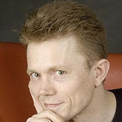 Tom Stone - Age, Bio, Family | Famous Birthdays