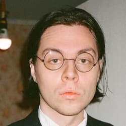 Frame Tamer - Age, Bio, Family | Famous Birthdays