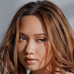 Leanne Lapp - Age, Bio, Family | Famous Birthdays