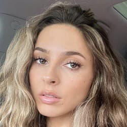 Chelsea Trevor - Age, Bio, Family | Famous Birthdays
