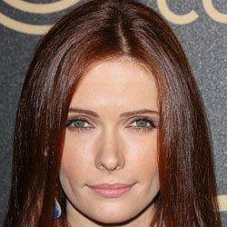 Bitsie Tulloch - Age, Bio, Family | Famous Birthdays