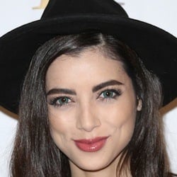 LeeAnna Vamp - Age, Bio, Family | Famous Birthdays