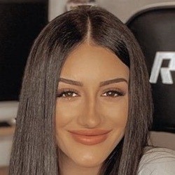 Fati Vázquez - Age, Bio, Family | Famous Birthdays