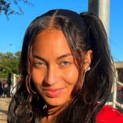 Naya Vialva - Age, Bio, Family | Famous Birthdays