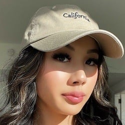 hazey_haley - Age, Bio, Family | Famous Birthdays