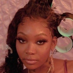 Summer Walker - Age, Bio, Family | Famous Birthdays