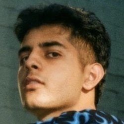 Singers born in Nepal