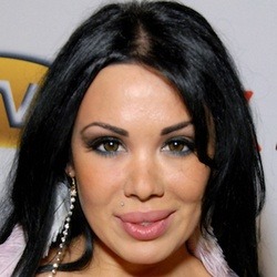 Sienna West - Age, Bio, Family | Famous Birthdays