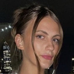 Callie Brooks - Age, Bio, Family | Famous Birthdays