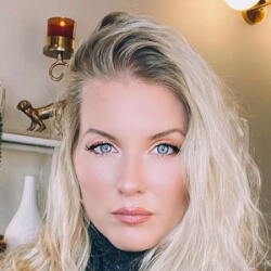 Kat Wonders - Age, Bio, Family | Famous Birthdays