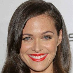 Christine Woods - Age, Bio, Family | Famous Birthdays