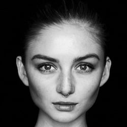 Julia Wulf - Age, Bio, Family | Famous Birthdays