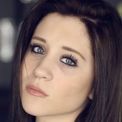 Lizzy Wurst - Age, Bio, Family | Famous Birthdays