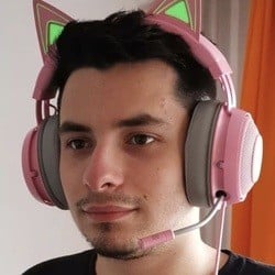 Estrellas de YouTube nacidos en Rumanía