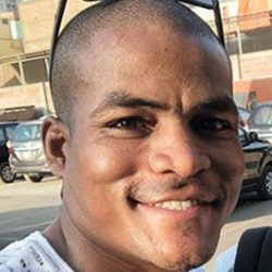 Boxeadores nacidos en Perú