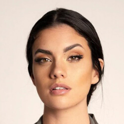 Zoogirlq - Age, Bio, Family | Famous Birthdays