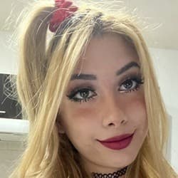 Deborha Zugueidy - Age, Bio, Family | Famous Birthdays