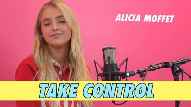 Alicia Moffet - Take Control || Live at Famous Birthdays