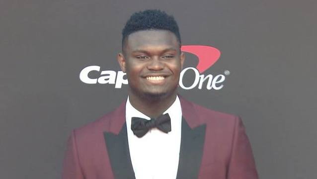Zion Williamson Family Video With Mother and Girlfriend Tiana White 