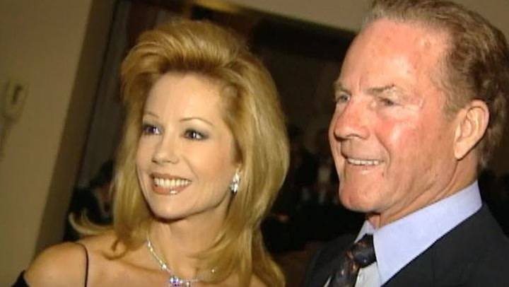 Frank Gifford Highlights | Famous Birthdays
