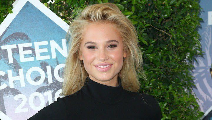 Meredith Mickelson Highlights | Famous Birthdays