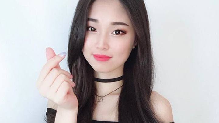 Tingting ASMR - Age, Bio, Family | Famous Birthdays